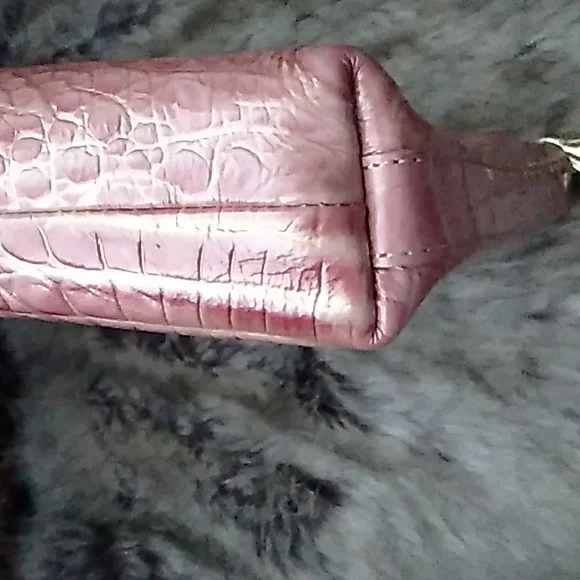 Brahmin Melbourne leather croc embossed cross-body handbag - Picture 8 of 10